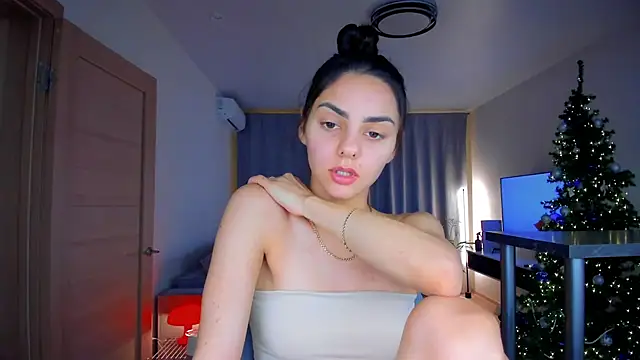 EmiliaZen online show from December 22, 5:43 pm