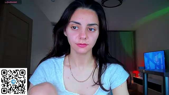 EmiliaZen online show from July 6, 9:17 pm