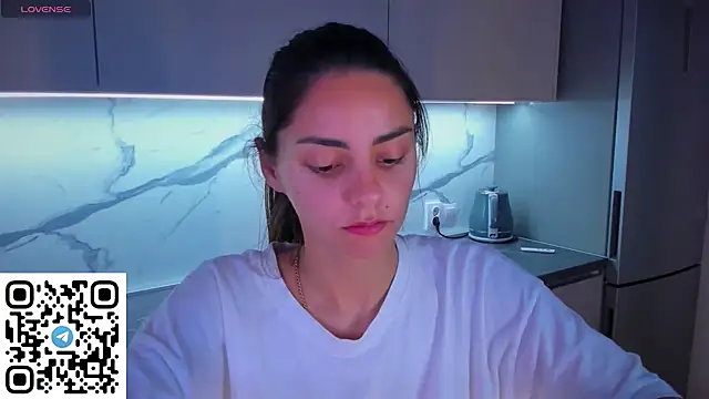 EmiliaZen online show from July 16, 10:54 am
