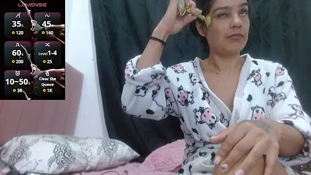 dulcecataliina online show from March 3, 10:28 am