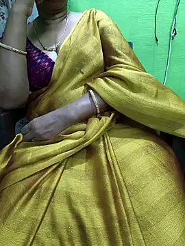 Snapshot of niiveditha chatting on September 26, 4:16 am niiveditha online show from September 26, 4:16 am