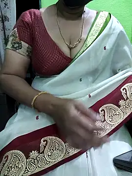 Snapshot of niiveditha chatting on October 8, 2:36 pm niiveditha online show from October 8, 2:36 pm