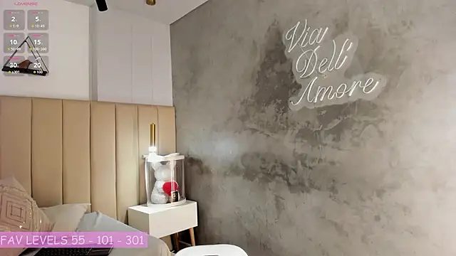 Zoee monroe online show from February 4, 10:04 pm