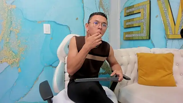 Andy dior18 online show from February 9, 1:11 am