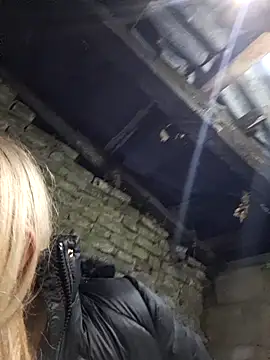 hotamanda01 online show from November 12, 9:14 pm