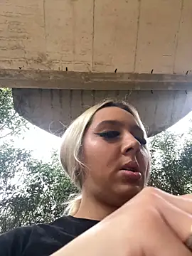 hotamanda01 online show from December 3, 12:47 pm