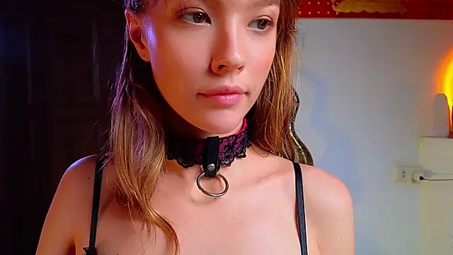 DemiDee online show from December 5, 12:00 pm