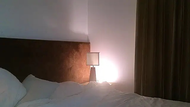 DemiDee online show from September 30, 11:15 am