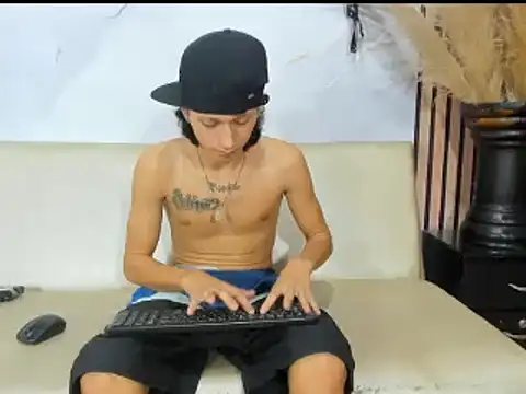 LucioDelDuque online show from February 6, 6:51 am