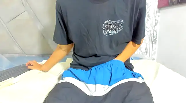 LucioDelDuque online show from February 21, 3:45 am