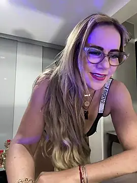 MISSLADYHONSON online show from March 9, 7:23 am