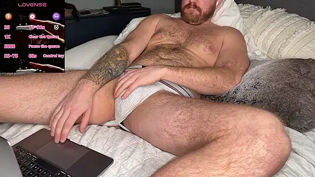 Snapshot of bottombearishguy chatting on February 26, 1:43 am bottombearishguy online show from February 26, 1:43 am