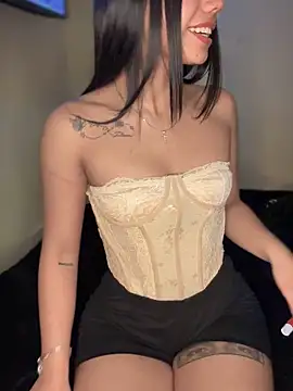 Laura-Khalifa online show from October 18, 5:21 am