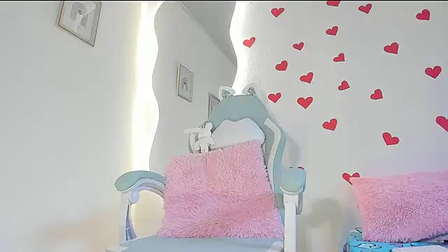 Abbiee 8 online show from March 20, 3:39 pm