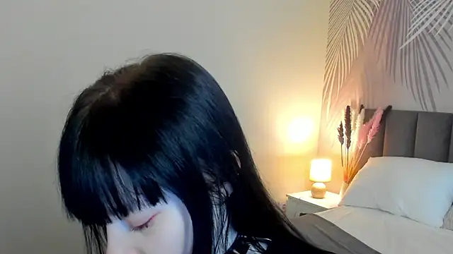 SkinyJoyce online show from February 23, 9:44 am