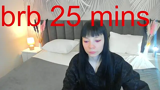SkinyJoyce online show from March 1, 5:09 am
