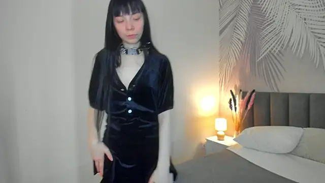 SkinyJoyce online show from March 21, 5:43 am
