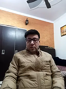 innocentboy1987 online show from February 14, 8:42 am