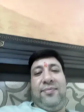 innocentboy1987 online show from September 30, 9:36 am