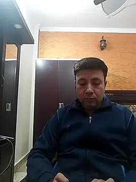 innocentboy1987 online show from December 1, 9:47 am