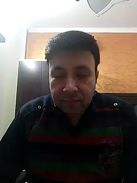 innocentboy1987 online show from December 2, 5:02 am