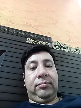 innocentboy1987 online show from March 6, 4:14 pm