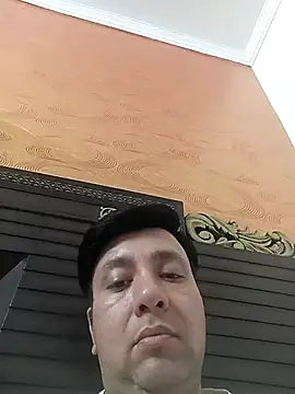 innocentboy1987 online show from April 23, 7:30 am