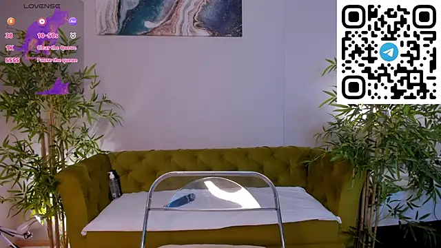 Snapshot of miiss__lulu chatting on April 29, 12:59 am miiss lulu online show from April 29, 12:59 am