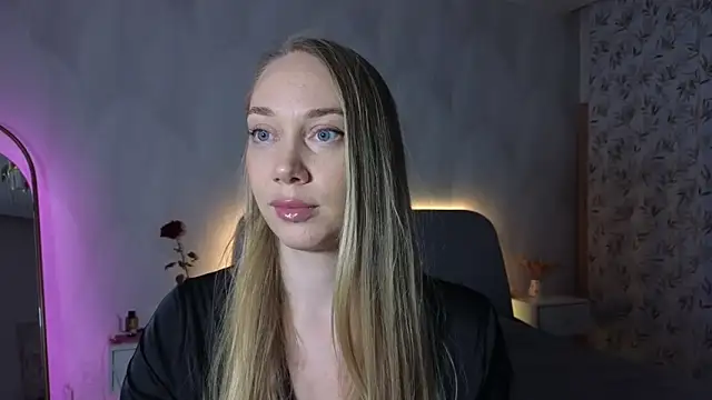 Snapshot of Engel_13 chatting on September 28, 4:12 pm Engel 13 online show from September 28, 4:12 pm