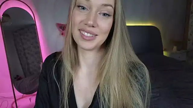 Snapshot of Engel_13 chatting on October 19, 1:34 pm Engel 13 online show from October 19, 1:34 pm