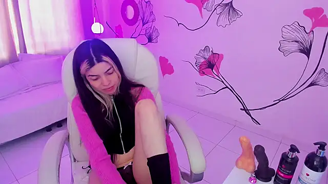 Snapshot of Isabela_Fiorelli chatting on November 18, 1:04 pm Isabela Fiorelli online show from November 18, 1:04 pm