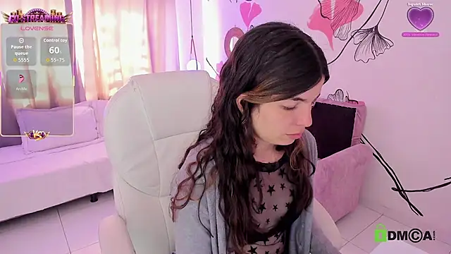 Isabela Fiorelli online show from July 31, 2:16 pm
