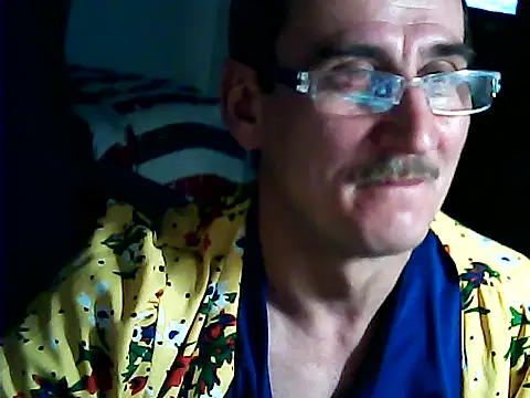 Snapshot of igracek30 chatting on December 5, 7:10 pm igracek30 online show from December 5, 7:10 pm