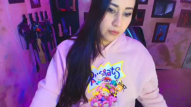 Snapshot of cherryy_bombshelll chatting on February 14, 4:15 pm cherryy bombshelll online show from February 14, 4:15 pm