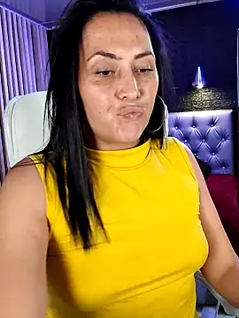 dulce valeriaa online show from March 11, 4:40 pm