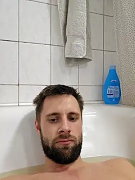 ademandjulia online show from February 11, 9:20 pm