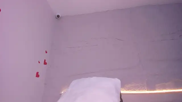 Snapshot of rouss_witt chatting on February 22, 11:57 pm rouss witt online show from February 22, 11:57 pm