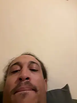 Snapshot of bigdickbigdaddy7373 chatting on March 10, 10:15 pm bigdickbigdaddy7373 online show from March 10, 10:15 pm