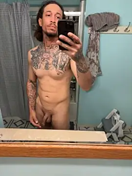 Snapshot of bigdickbigdaddy7373 chatting on March 19, 9:08 pm bigdickbigdaddy7373 online show from March 19, 9:08 pm