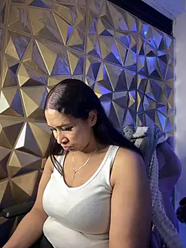 Snapshot of Carola-Ross chatting on February 8, 3:08 am Carola-Ross online show from February 8, 3:08 am