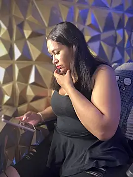 Snapshot of Carola-Ross chatting on February 8, 11:13 pm Carola-Ross online show from February 8, 11:13 pm