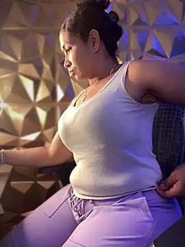 Snapshot of Carola-Ross chatting on February 13, 3:29 am Carola-Ross online show from February 13, 3:29 am