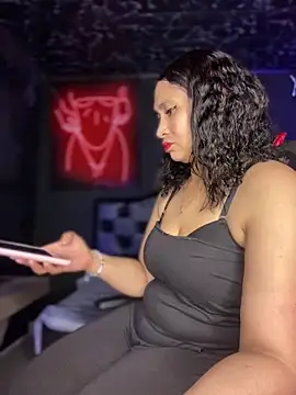 Snapshot of Carola-Ross chatting on March 8, 3:06 am Carola-Ross online show from March 8, 3:06 am