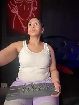 Snapshot of Carola-Ross chatting on March 18, 11:30 am Carola-Ross online show from March 18, 11:30 am