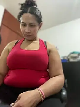 Snapshot of Carola-Ross chatting on February 13, 5:31 pm Carola-Ross online show from February 13, 5:31 pm