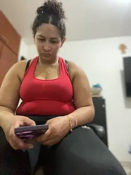 Snapshot of Carola-Ross chatting on February 27, 5:46 pm Carola-Ross online show from February 27, 5:46 pm