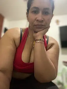 Snapshot of Carola-Ross chatting on April 15, 7:58 pm Carola-Ross online show from April 15, 7:58 pm