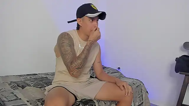 hugosan12 online show from October 3, 4:26 pm