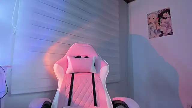 mikusitq  online show from November 7, 11:38 pm