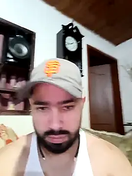 Snapshot of mikeblaree chatting on October 18, 6:52 pm mikeblaree online show from October 18, 6:52 pm